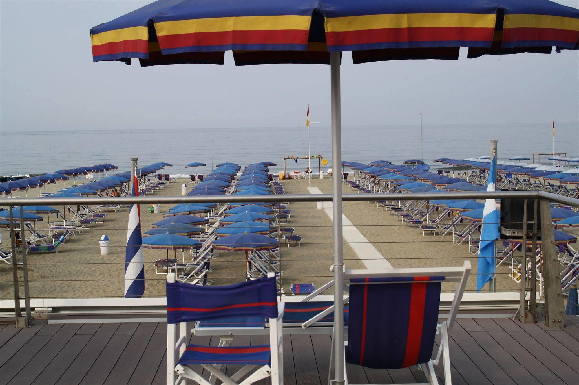 Hotel Regina Lido di Camaiore Exterior foto